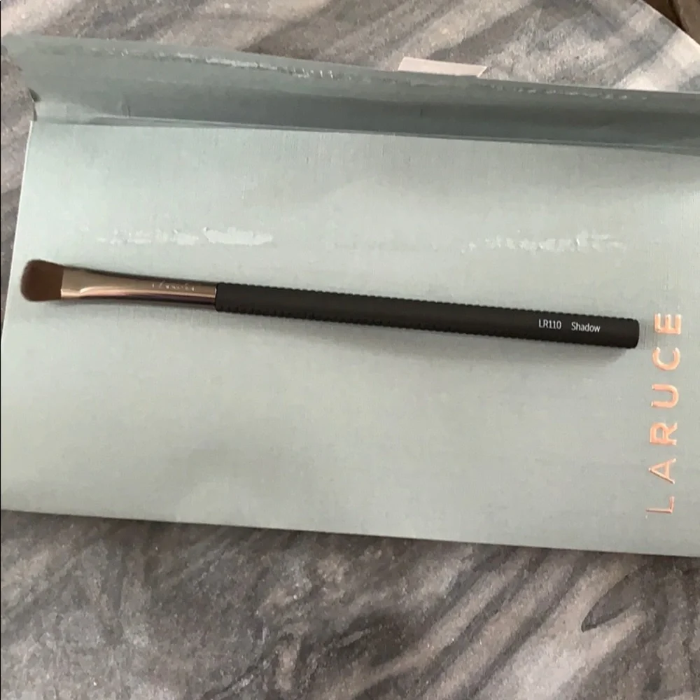 Laruce Essentials Brush Set in Black